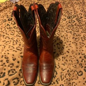 Ariat cowgirl boots